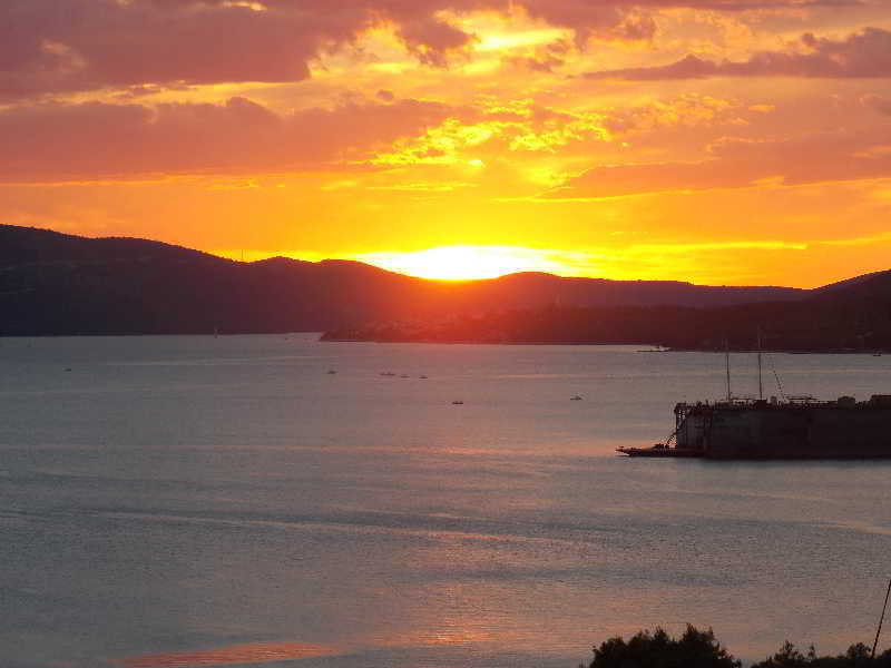 Apartments Villa Goja Trogir Buitenkant foto
